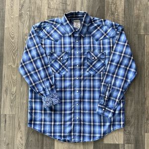 Panhandle Rough Stock Western Shirt
Pearl Snap
Flip Cuff
Men’s Large
Blue